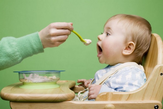 7 đến 8 tháng tuổi là thời điểm hệ tiêu hóa của các bé phát triển khỏe mạnh hơn
